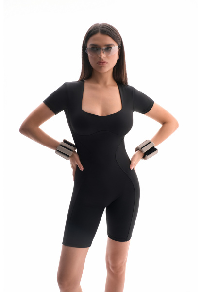Комбинезон моделирующий с вырезом на спине